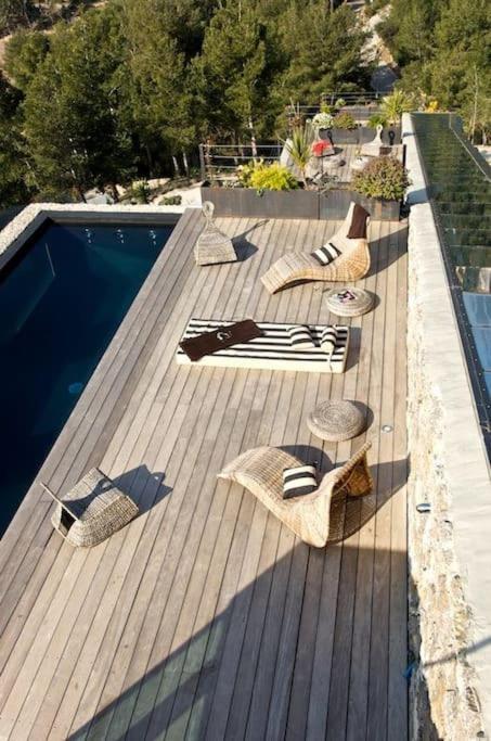 Villa On The Rocks 邦多勒 外观 照片