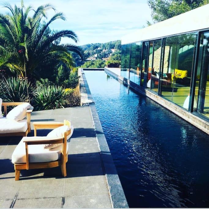 Villa On The Rocks 邦多勒 外观 照片