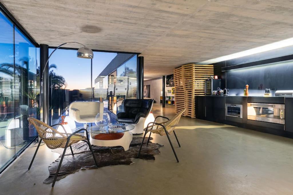 Villa On The Rocks 邦多勒 外观 照片